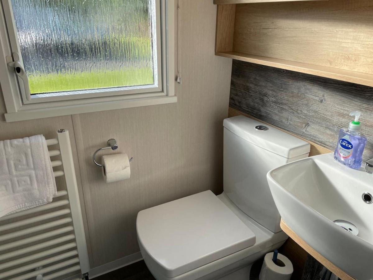 Luxury Caravan Cornwall Sleeps 4 Countryside View سانت أوستيل المظهر الخارجي الصورة