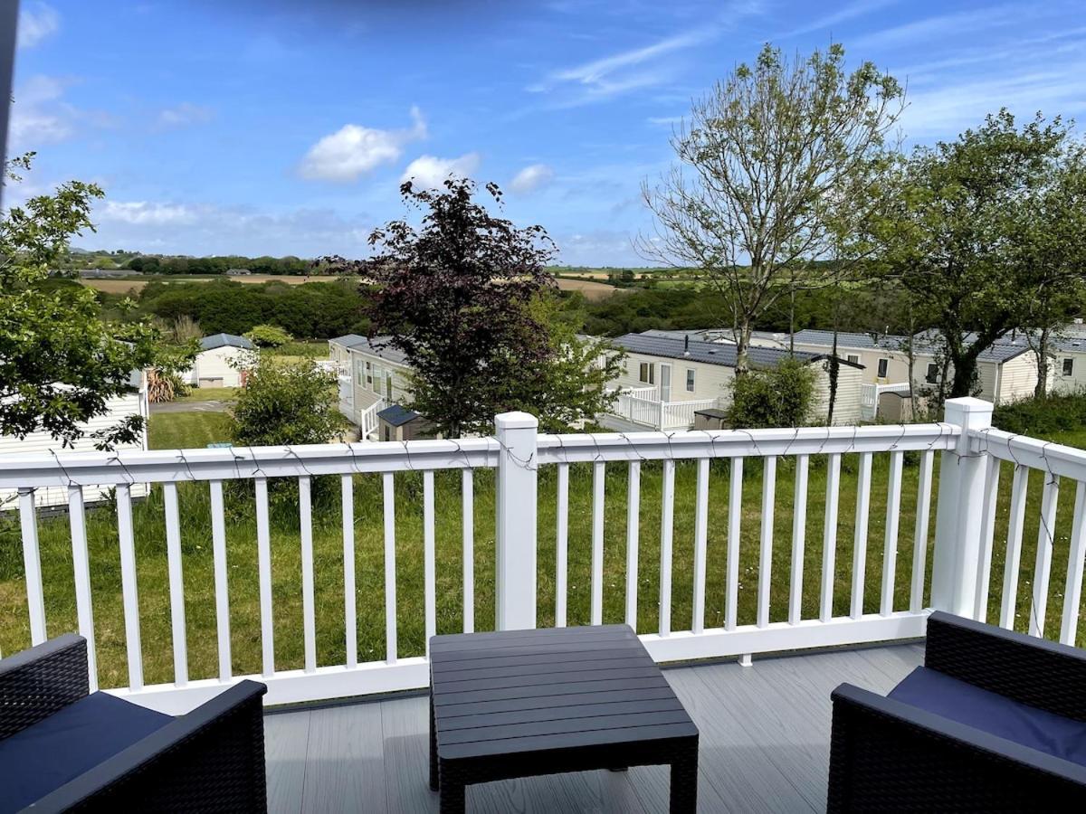 Luxury Caravan Cornwall Sleeps 4 Countryside View سانت أوستيل المظهر الخارجي الصورة