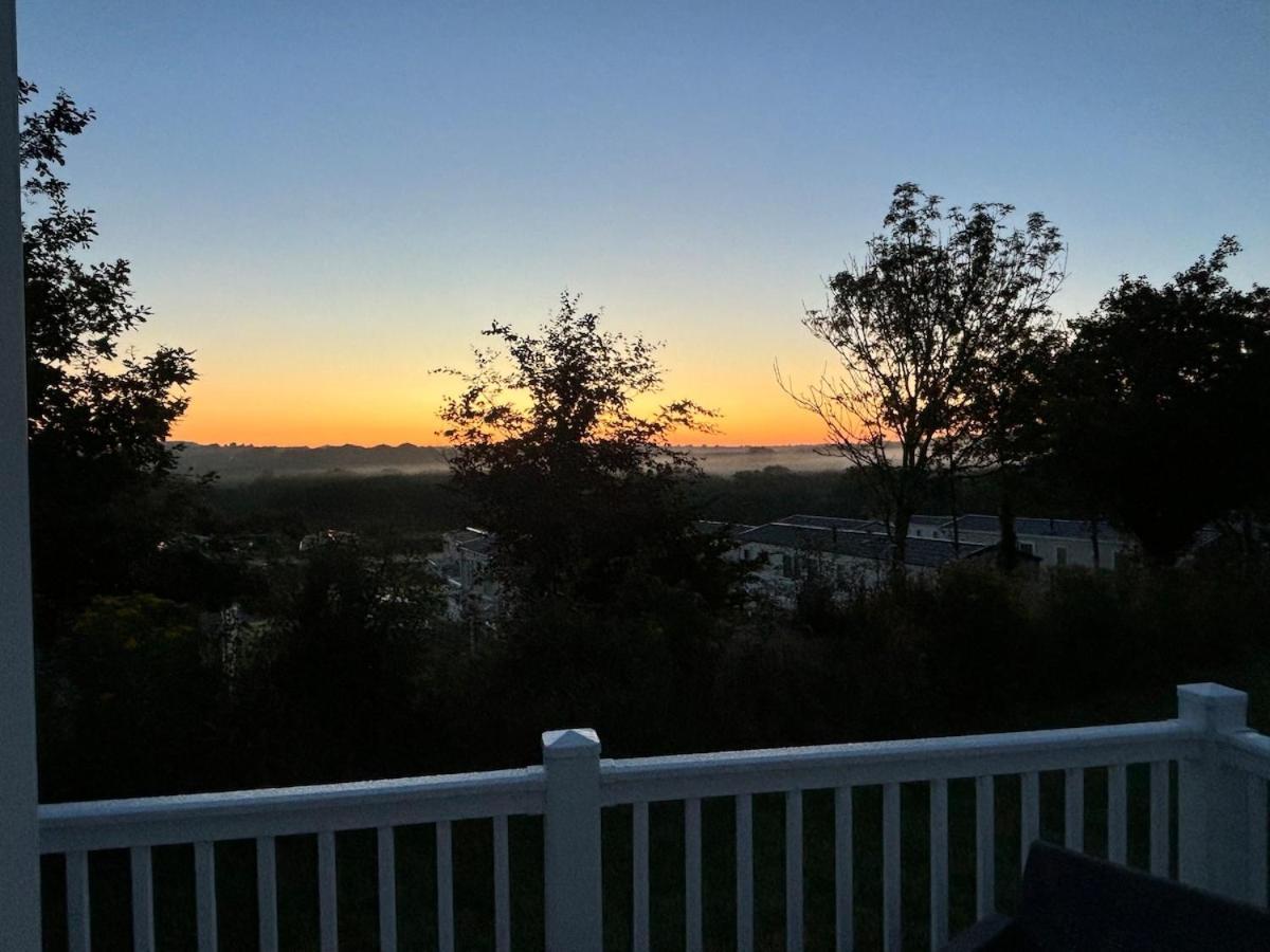 Luxury Caravan Cornwall Sleeps 4 Countryside View سانت أوستيل المظهر الخارجي الصورة